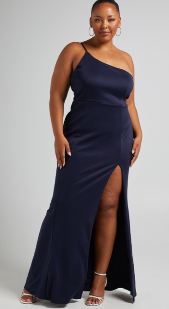 model wearing a navy dress