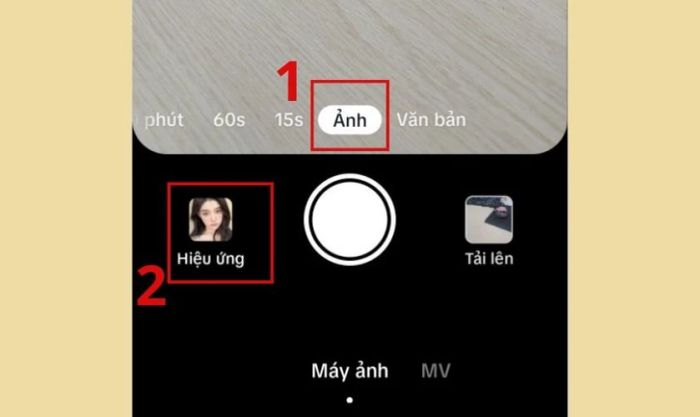 Vuốt thanh tính năng sang phải và chọn mục Ảnh