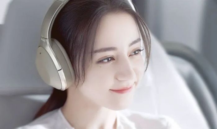 Vì sao bạn cần nắm rõ cách đeo tai nghe đúng cách?