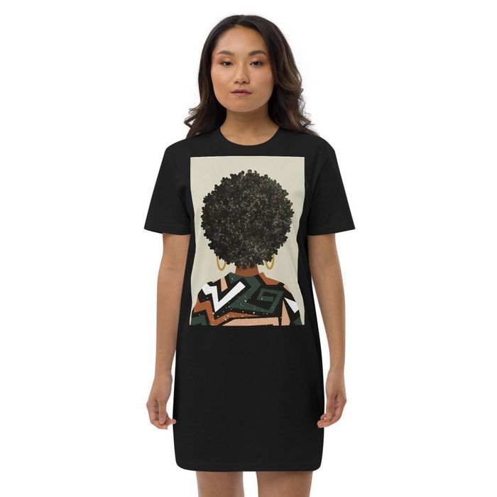 Model wearing a Domo Ink