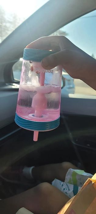 Another photo from the same reviewer, showing the tumbler held upside down to highlight its leak-proof design