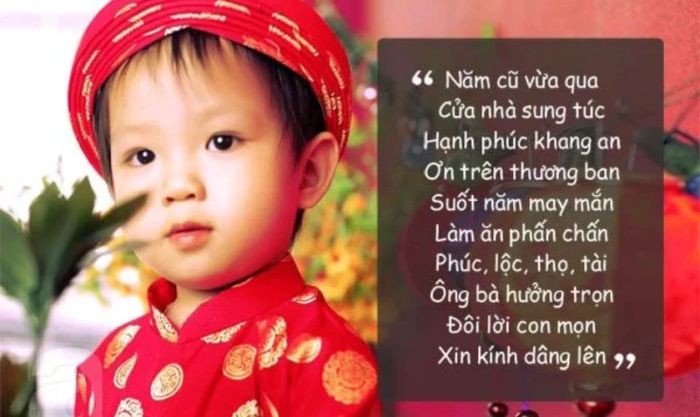 Ảnh bé trai dễ thương chúc Tết Ất Tỵ 2025