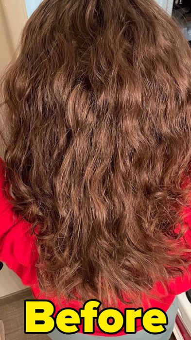 A reviewer's hair before applying the Briogeo spray