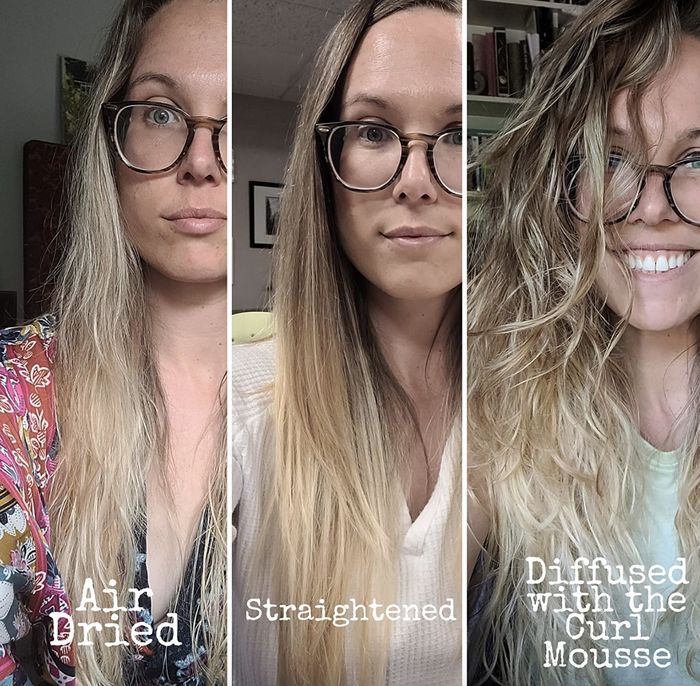 reviewer demonstrating the curl mousse