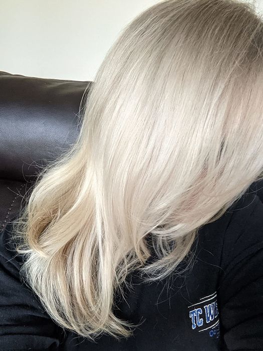 reviewer’s hair after using the bond smoother