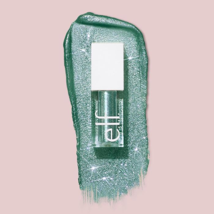 The shimmering mermaid-inspired eyeshadow