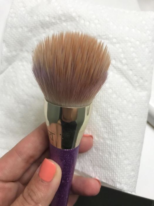Photo showing the same brush now cleaned and fresh