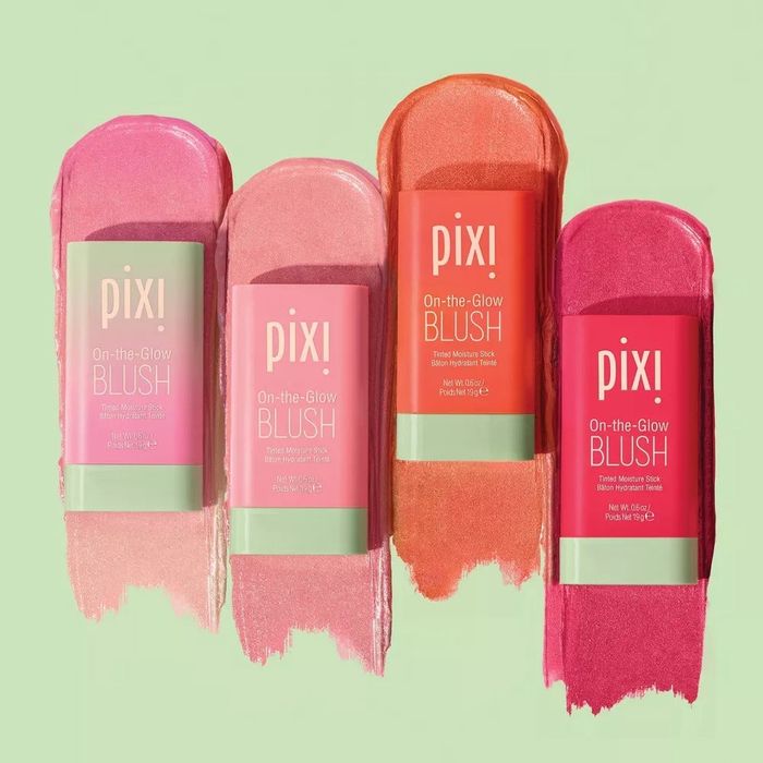 The four available shades of blush.