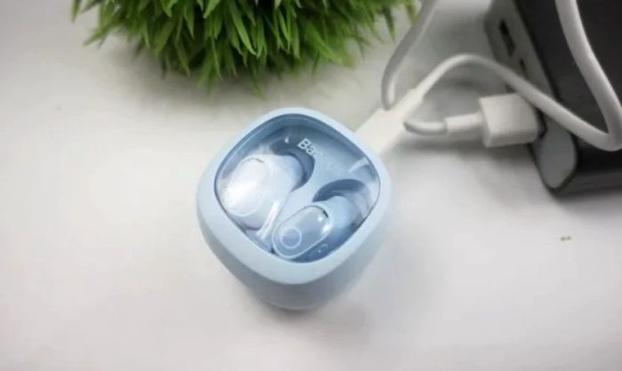 Hướng dẫn chi tiết cách sạc pin tai nghe Baseus WM02