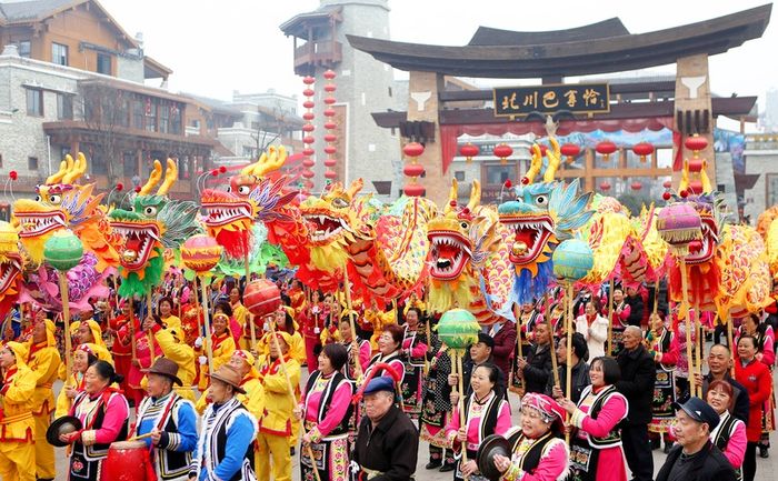 Tết Nguyên Đán tại Trung Quốc là lễ hội lớn nhất và quan trọng nhất trong năm, đánh dấu sự khởi đầu của năm mới theo lịch âm.