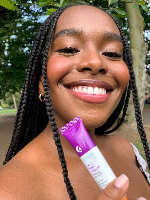 A model wearing Balm Dotcom in fig.