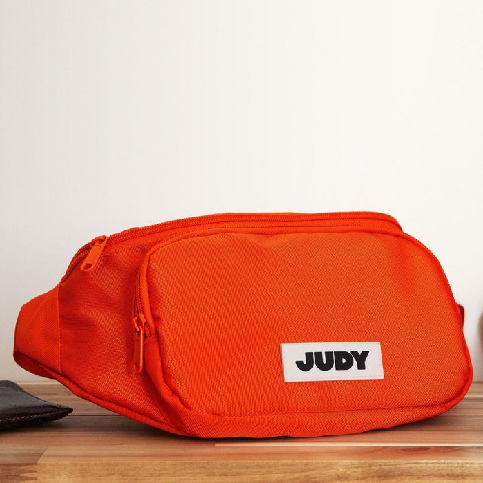 The bright orange fanny pack.