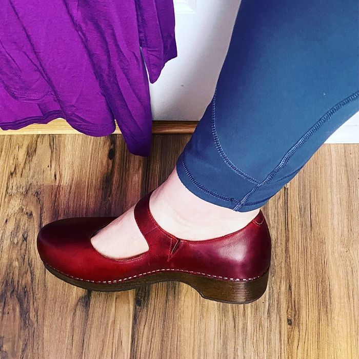 A review featuring the same clogs, but in a rich, deep red shade