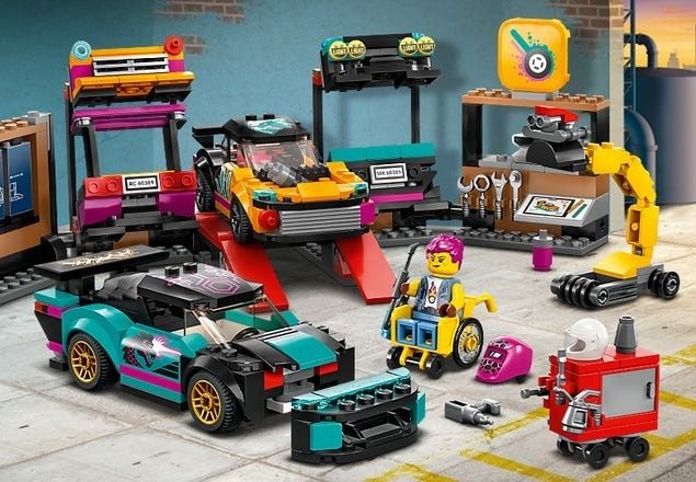 Display of the garage set