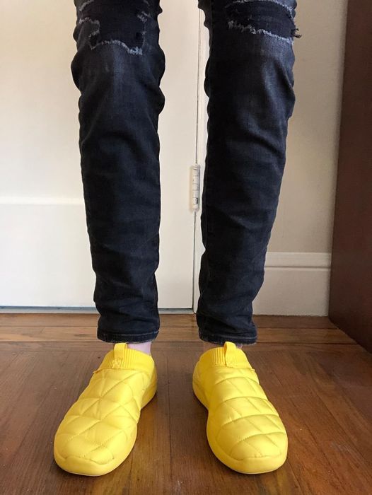 Another photo of the slippers from a satisfied reviewer.