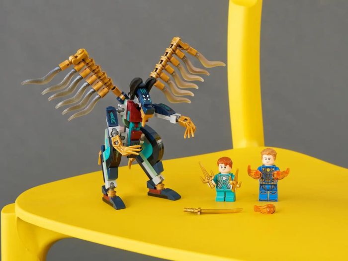 The Eternals set is a perfect choice for imaginative play. Kids can enjoy flying the two Eternals figures and Deviant around, creating countless adventures. It’s an excellent way to encourage creativity while having fun without screens.
