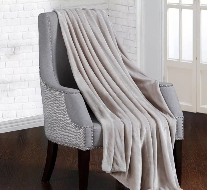 the weighted blanket in Taupe