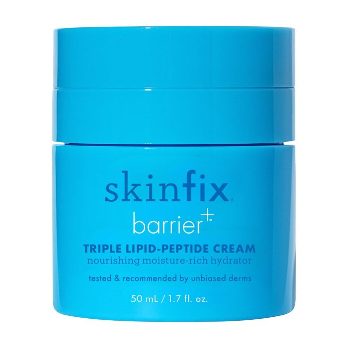 This rich cream works to replenish the skin's natural lipids and strengthen its barrier. It also enhances glow and plumps the skin thanks to a blend of peptides and vitamins, leaving your skin hydrated and soft even after a long flight. Plus, it’s flight attendant-approved!
