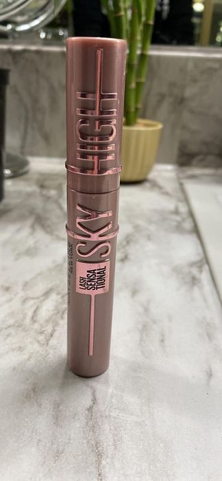 reviewer photo of a pink mascara tube