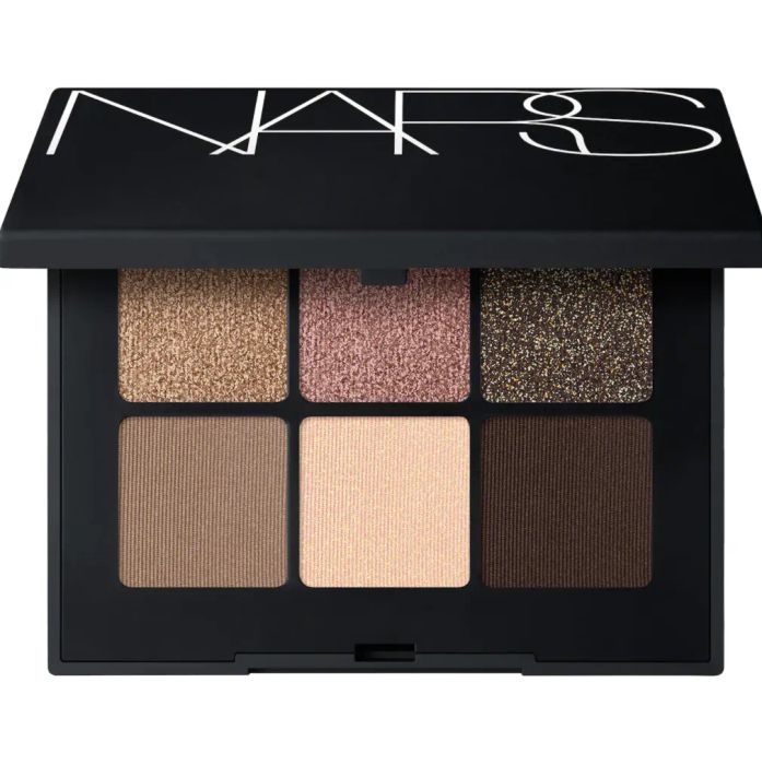 The Nars Voyageur mini palette in Suede offers a refined collection of cooler-toned neutrals, perfect for effortless everyday looks.