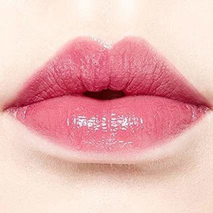 lips in a soft pink shade