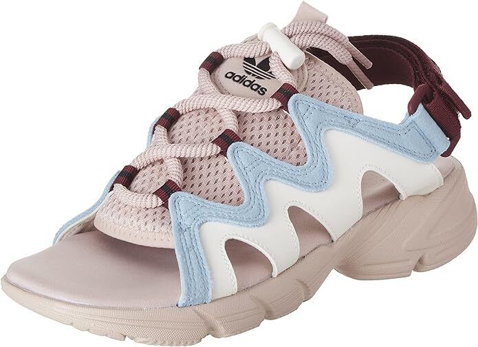 The taupe sneaker sandal