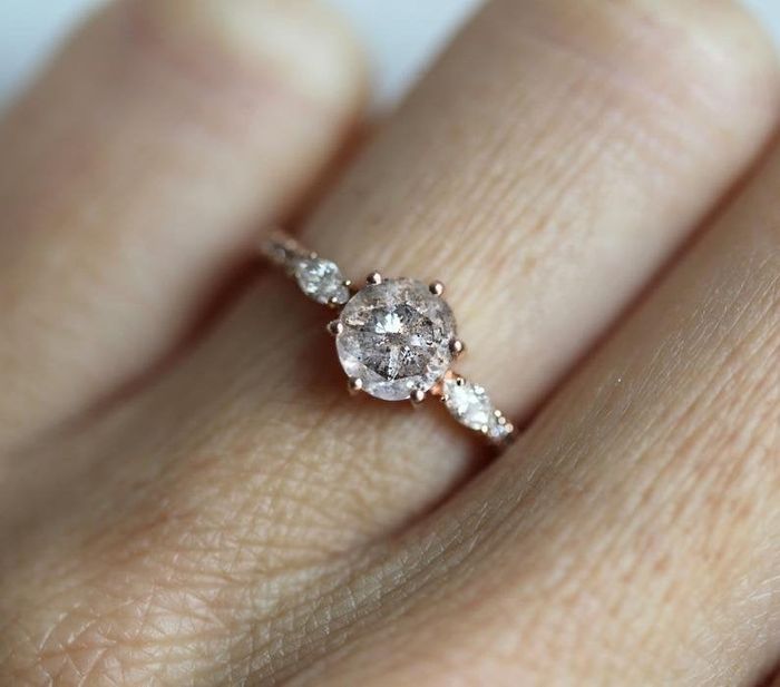 A model wearing the eye-catching salt and pepper ring