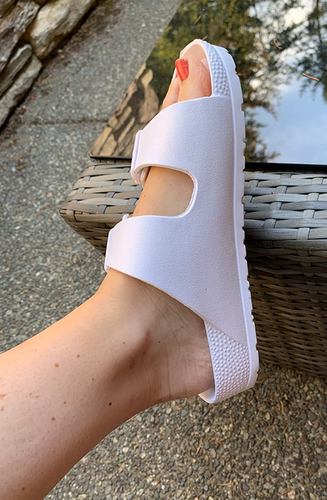 A side view of the white slides.