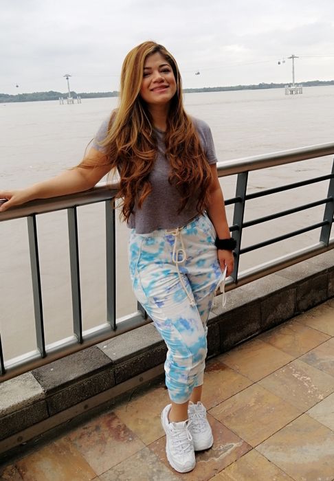 a photo of the white sneaker taken by a reviewer