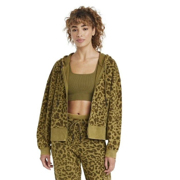 the hoodie in leopard