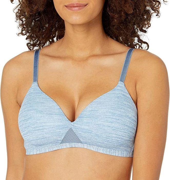 A model wearing the bra in blue