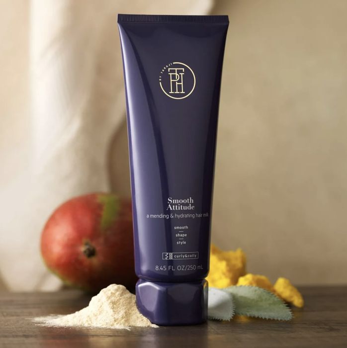 The mending milk that replenishes hair with intense moisture and shine, leaving it looking and feeling its best.