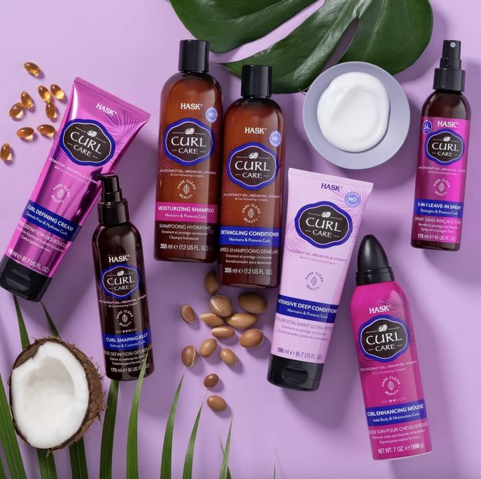 This set of products is designed to enhance your curls, featuring a mousse, cream, leave-in spray, shampoo, conditioner, and deep conditioner.