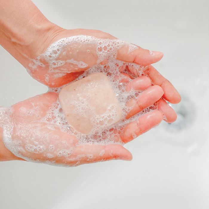 The Skye Mist pebble in a lathered state