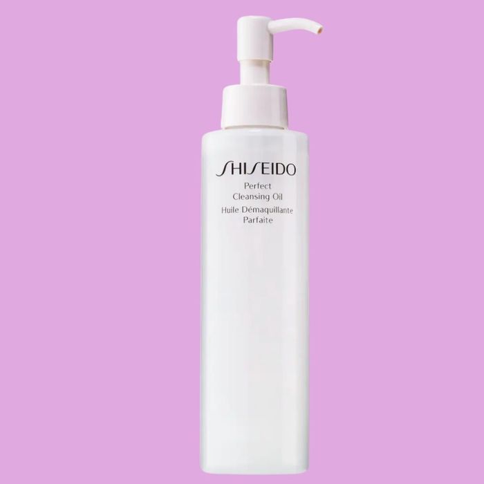 The cleansing oil