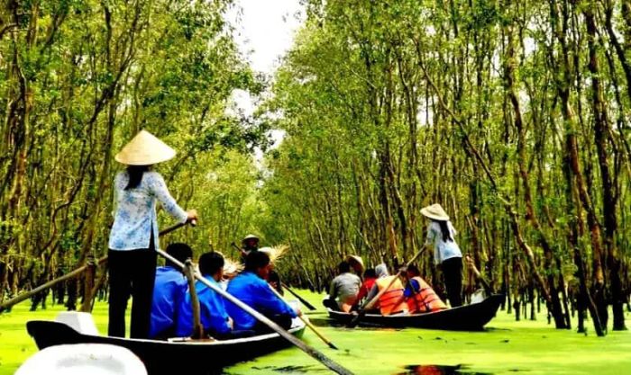 Rừng Tràm Trà Sư tại miền Tây vào ngày 30/4 