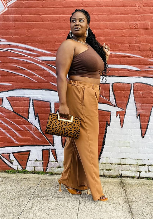 Another reviewer showcasing the pants in a chic brown shade