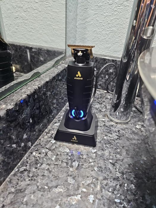 Reviewer's image of the clippers on a stand