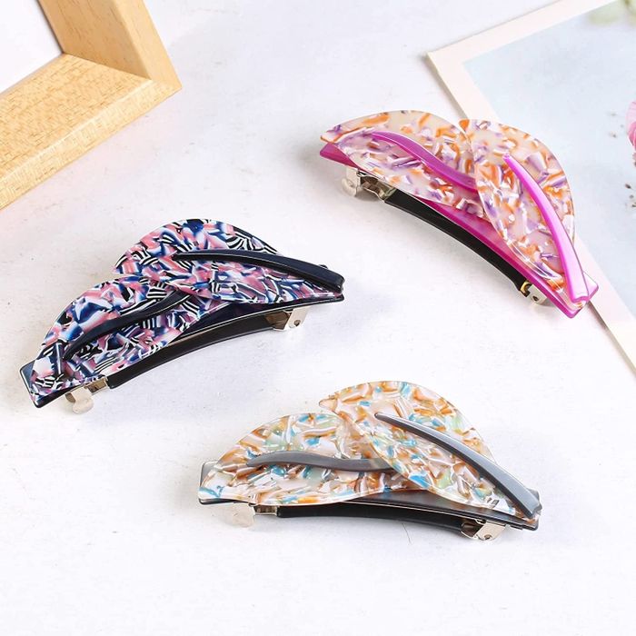 The hair clips available in a variety of colors.