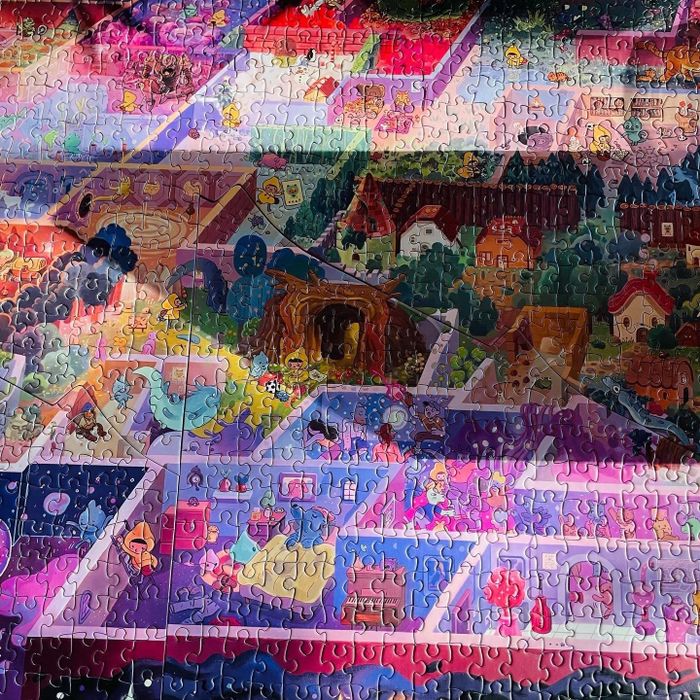 Photo from a reviewer displaying the completed puzzle