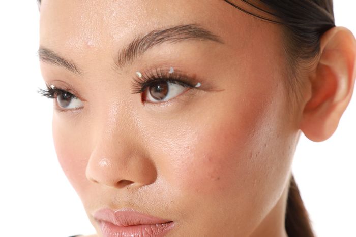 A model showcasing the false galaxy lashes