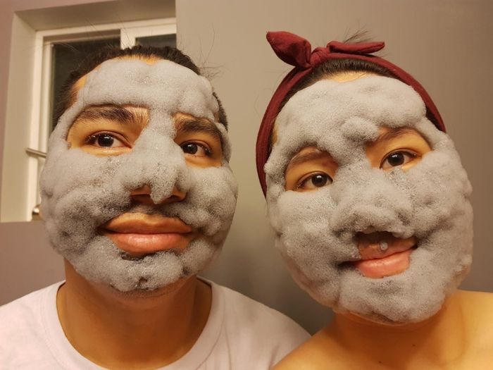 Two reviewers using the bubbling mask