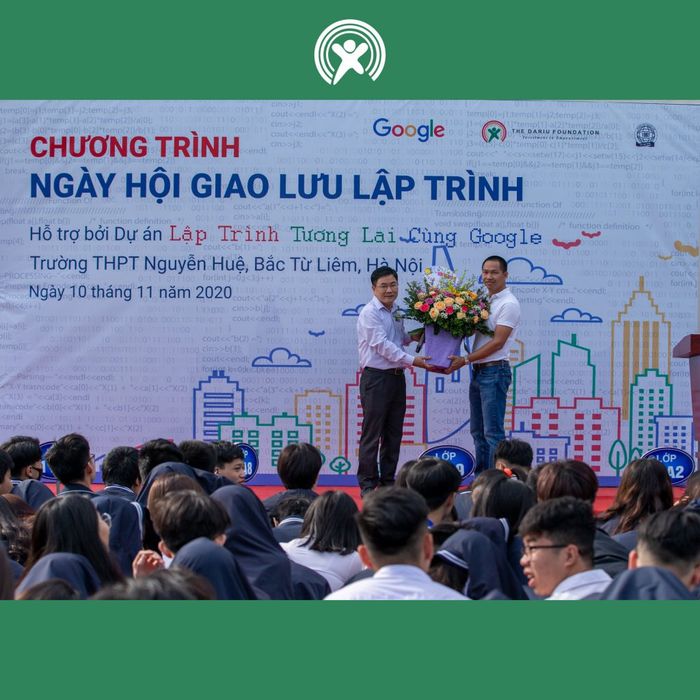 Nguyen Hue High School image 3