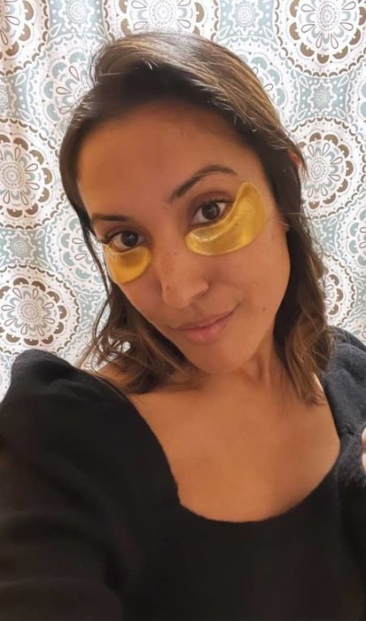 Mytour writer Jasmin Sandal wearing gold under-eye masks