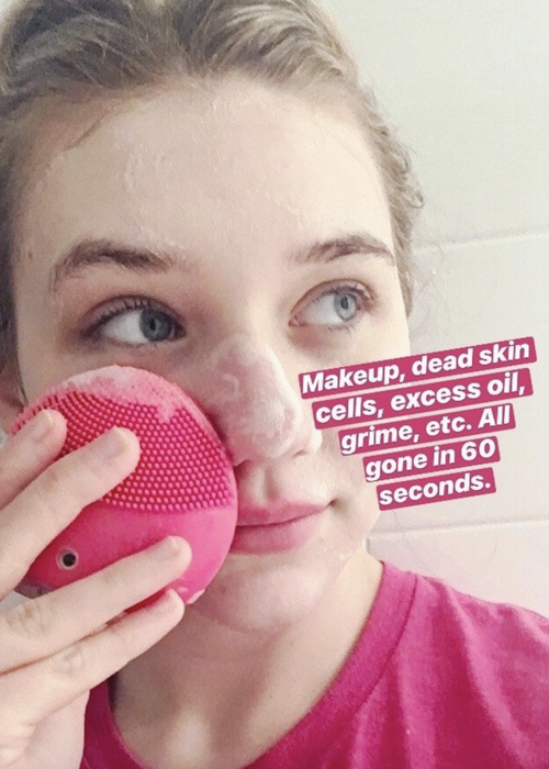 Mytour Editor Maitland Quitmeyer uses FOREO's Luna Mini 2 for her facial cleansing routine. She shares her experience, saying