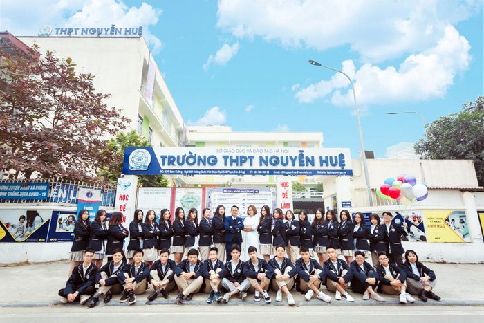 Nguyen Hue High School Image 1