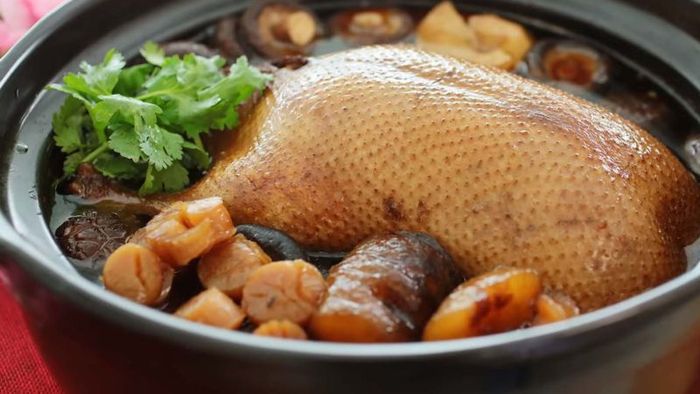 The visually appealing appearance of the Eight-Treasure Stewed Duck