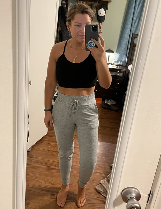 Image showing a reviewer wearing gray joggers.