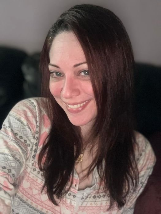 The reviewer reveals how their hair appears after using the product.