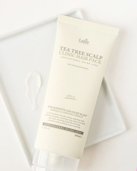Here we have the product tube along with a swatch of the product.